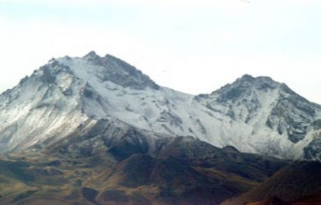 Erciyes Dağı'na Kar Yağdı