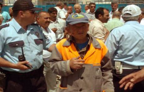 Acıdan Donup Kaldı!