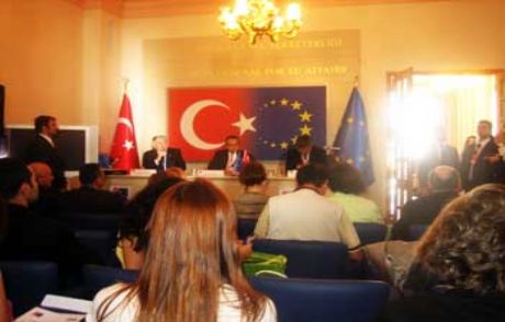 Türkiye Yüzer Sergisi 14 Ab Ülkesini Gezecek