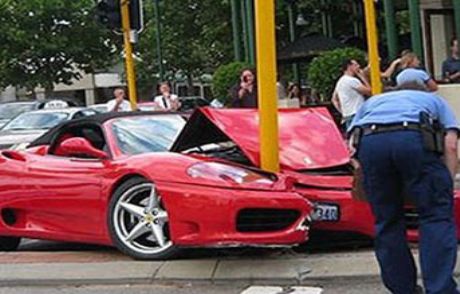Evliliği Kabusa Dönüştüren Ferrari!