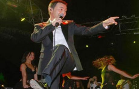 Serdar Ortaç Kuşadası'nı Salladı