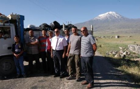 Ağrı Dağı'ndan Çöp Toplandı