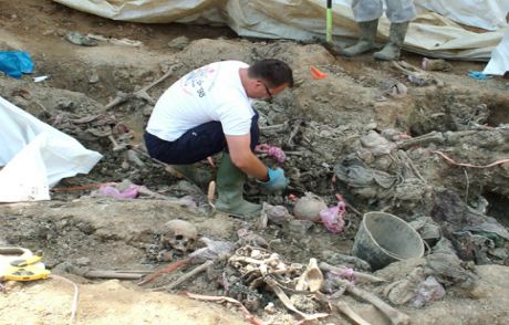 Srebrenitsa Soykırımının 15. Yıldönümü