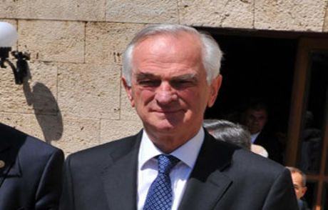 Önder Sav'dan Baykal'a Davetiye