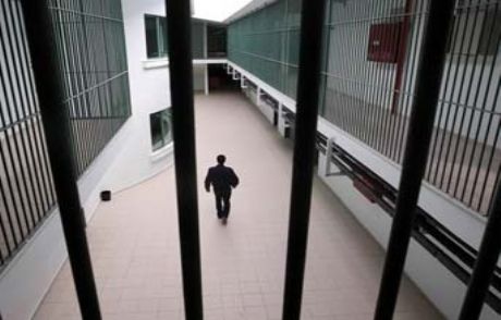 Kadın Gardiyanlar Aşk Alemi Yapmış