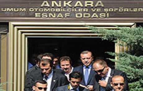 Şoförler Erdoğan'ın Yolunu Kesti