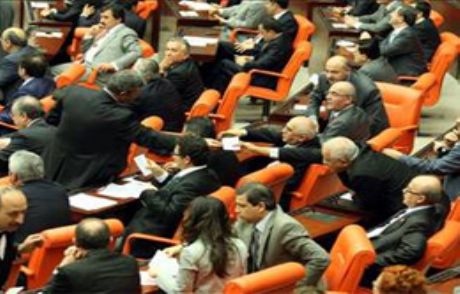Sekiz Üniversite Tasarısı Yasalaştı