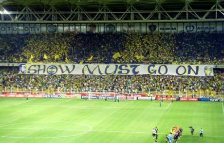 F.bahçe Tribünleri Boşalıyor!