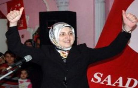 Erbakan'ın Kızından Kurtulmuş'a Salvolar!