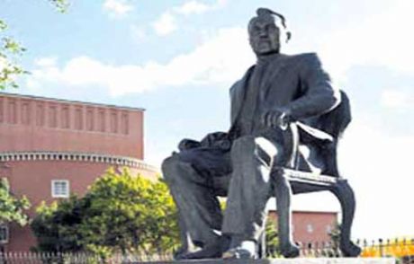 Nazarbayev’in Heykeli Açıldı
