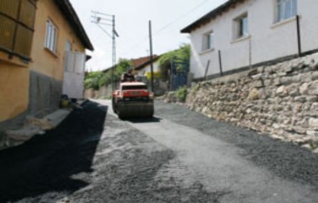 Bozüyük'te Asfalt Çalışmaları Sürüyor