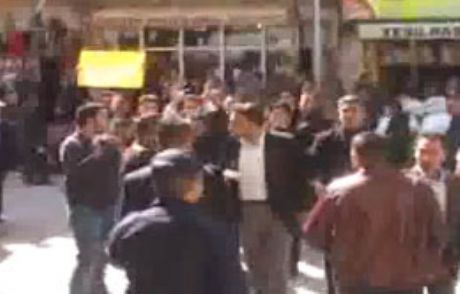 Baykal'a Atılan Yumurta Polisi Vurdu