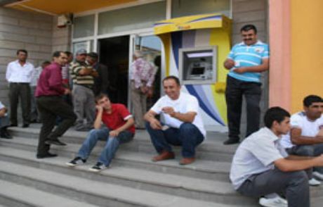 Vatandaşları Canından Bezdiren Kuyruk