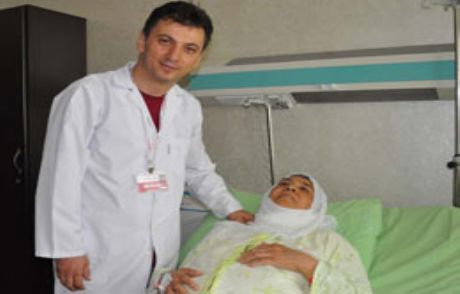 Hastadan 4 Kilogram Böbrek Çıktı!
