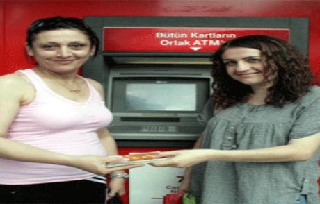 Alev Öğretmenden İnsanlık Dersi