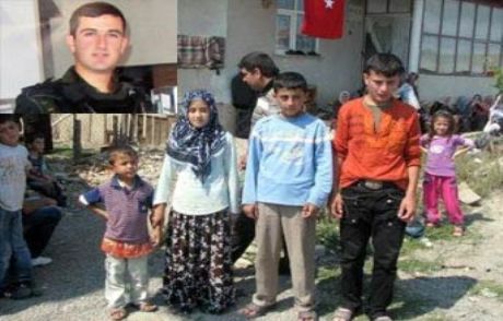 Bir Mustafa Gitti, 3 Mustafa Daha Var