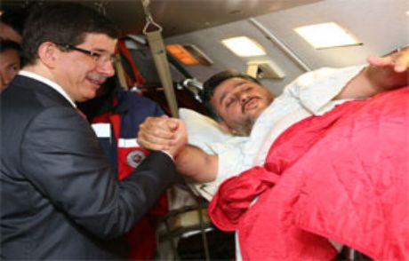 Davutoğlu'ndan İsrail'e Barış Şartı