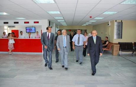 Vali'den Hastaneye Ziyaret