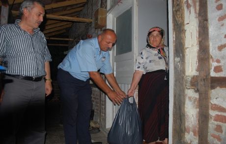 Bin Aileye Erzak Yardımı