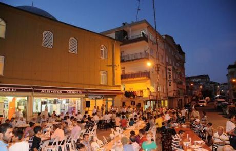 Şahin Pendiklileri Yanlız Bırakmadı
