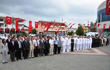 Başiskele’de Zafer Bayramı Kutlandı