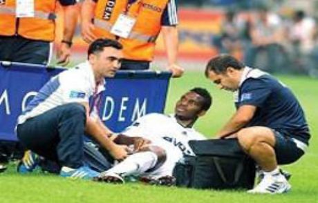 Fener'e Derbi Öncesi Yobo Darbesi