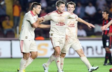 Aslanlar Nefes Aldı