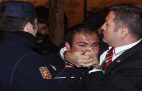 Erdoğan'a Ayakkabı Fırlatmanın Bedeli
