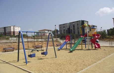 Mahalle Parkı Ziyaretçilerini Bekliyor