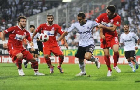 Bobo Kartal'ı Uçuruyor