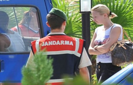 Savarona Resmen Geneleve Çevrilmiş