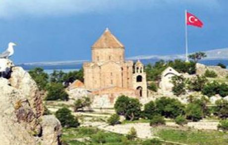 Haç Dikmediniz Gelmiyoruz