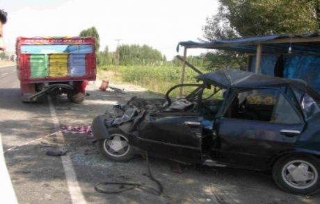 Erzurum'da Trafik Kazası: 3 Ölü, 3 Yaralı