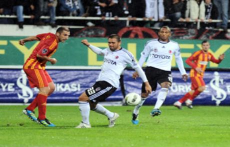 Kartal İnönü'de Çakıldı!