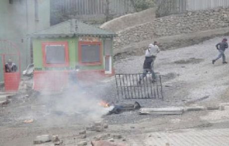 Pkk'lının Cenazesinde Olaylar Çıktı