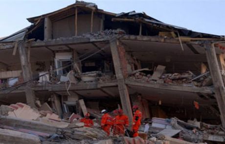 Depremde Ölü Sayısı 481