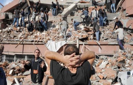 İspanya 329 Kışlık Aile Çadırı Gönderdi