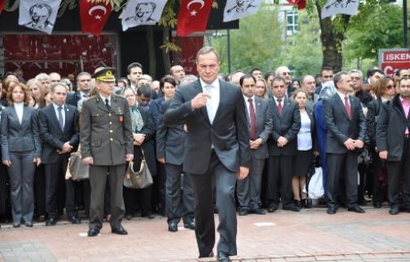 300 Metrelik Bayrakla Yürüyüş!