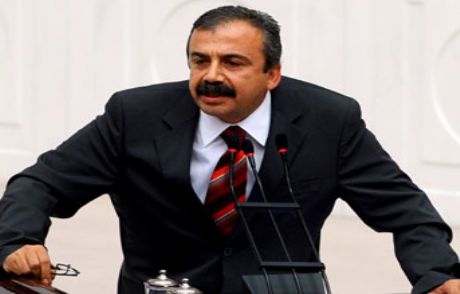 Sırrı Süreyya Önder'den Tartışılacak Sözler