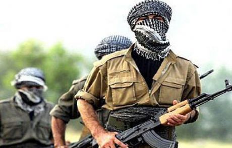 Evini Basan Teröristlerle Çatıştı