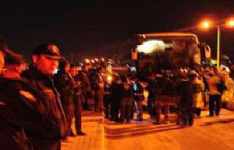 Öcalan Eylemcilerine Polis Engeli