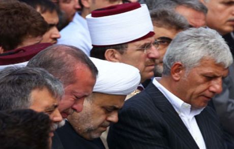 Başbakanı Ağlatan Veda
