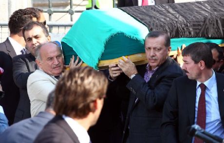 Örtüyü Kral Yolladı