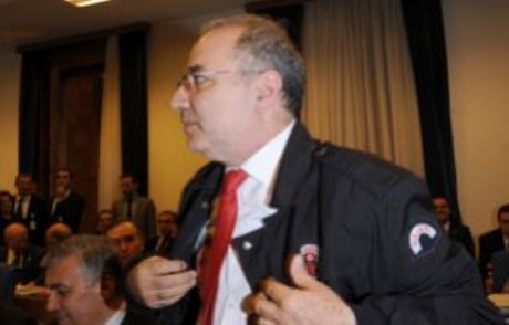 Milletvekilinden İlginç Protesto