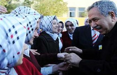 Arınç: Geçti O Günler