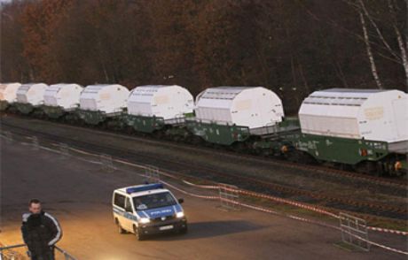 Bu Treni 19 Bin Polis Koruyor