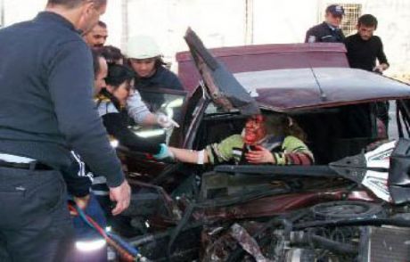 Kaza Yapan Otomobilde Can Pazarı