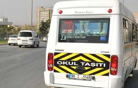 Kadın Servis Şoförü Öğrenciyi Ezdi