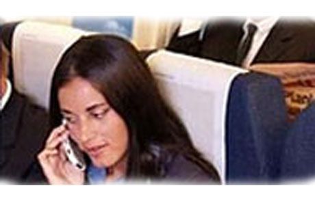 Uçakta Cep Telefonu Kavgası