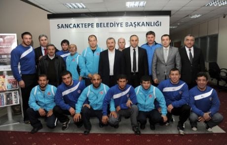 Güreşte Şampiyon Sancaktepe